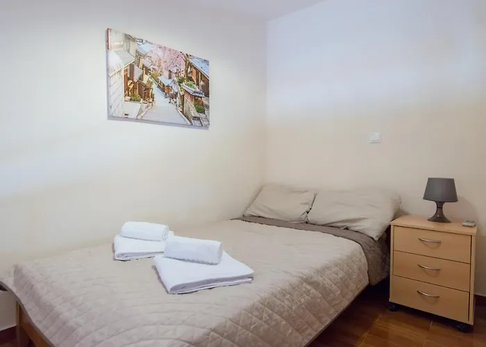 Mat Old Town Apartments B